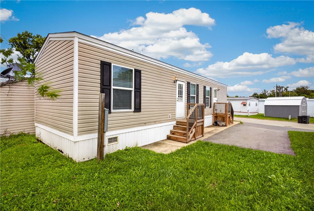 49 Imperial Ave, Washington, PA 15301