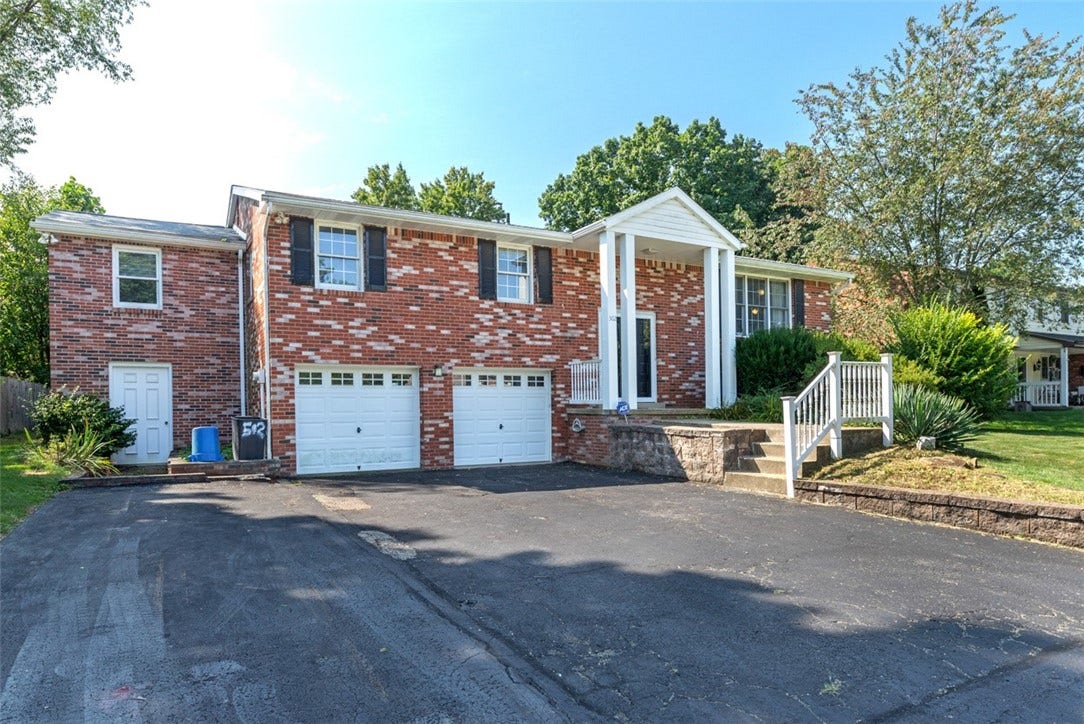 502 Saint Thomas Drive, Greensburg, PA 15601
