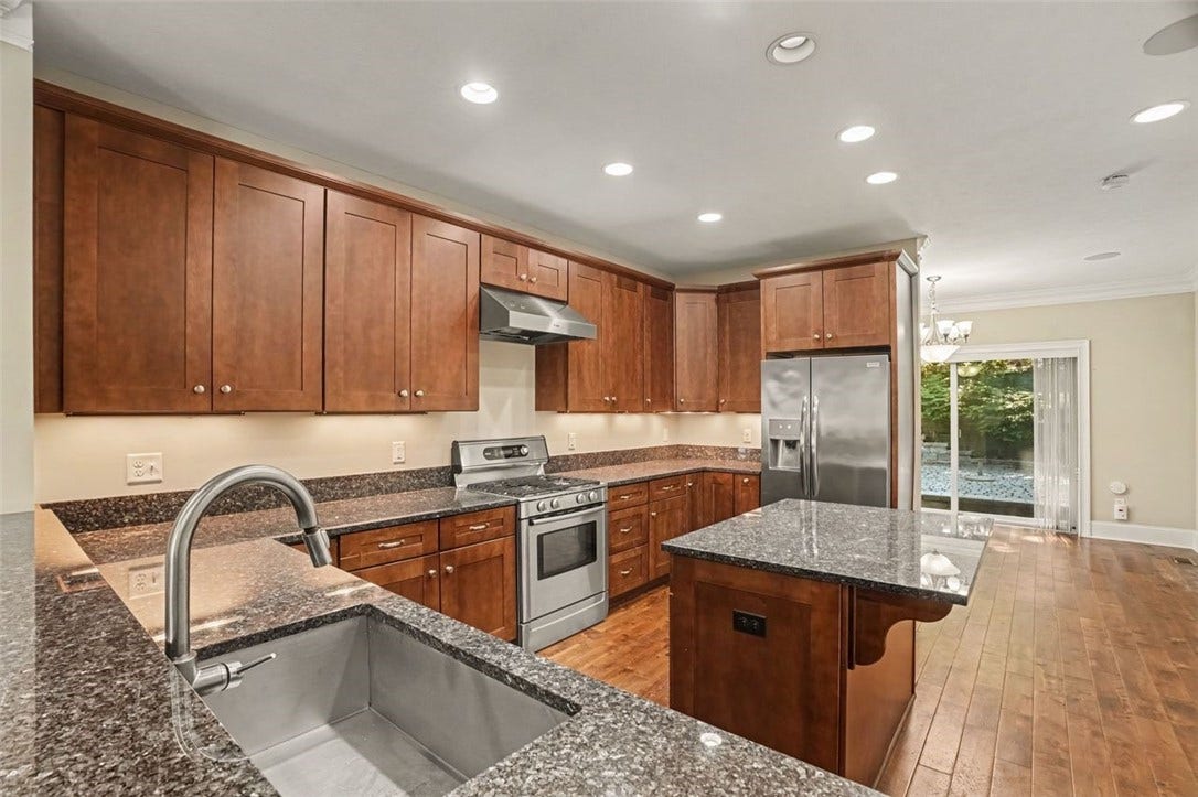 5516 Claybourne St, Pittsburgh, PA 15232 5516 Claybourne St, Pittsburgh, PA 15232