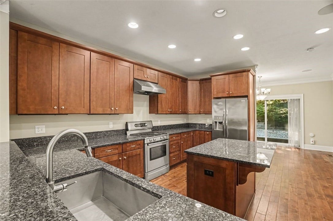 5516 Claybourne St, Pittsburgh, PA 15232 5516 Claybourne St, Pittsburgh, PA 15232
