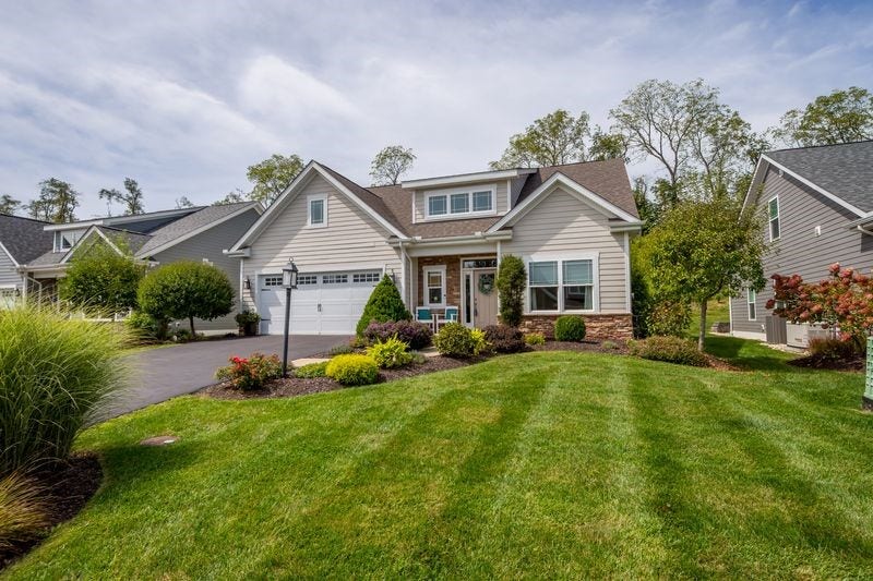 A low maintenance exterior with HOA perks.