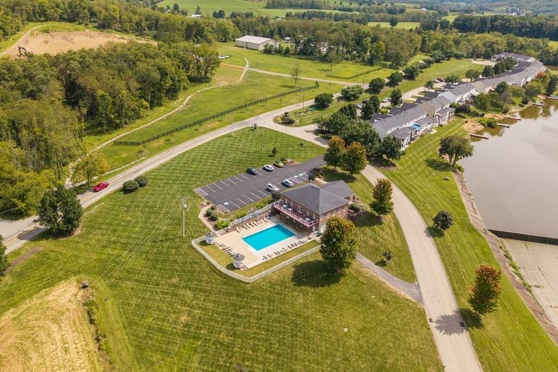 124 Summer Ln, Mc Donald, PA 15057