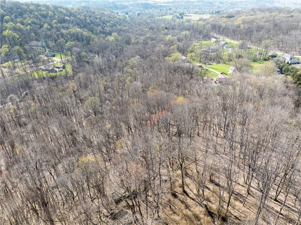221 Malvina Ln, Latrobe, PA 15650