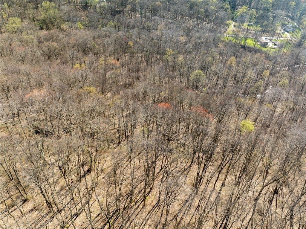 221 Malvina Ln, Latrobe, PA 15650