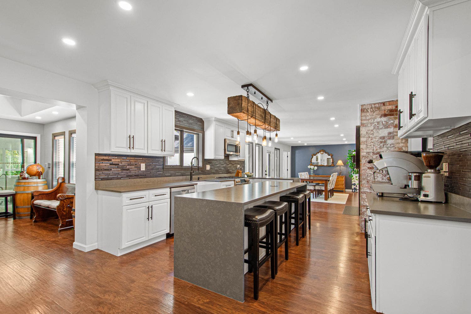 113 Oakwood Road, McMurray, PA 15317