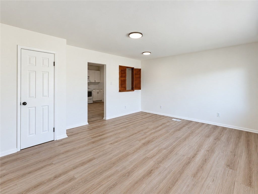 410 Cowan Dr, Elizabeth, PA 15037