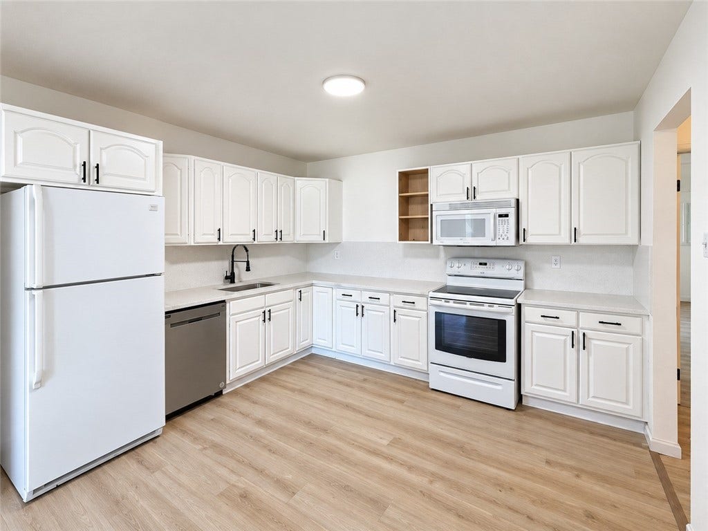 410 Cowan Dr, Elizabeth, PA 15037