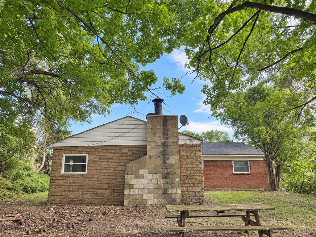 410 Cowan Dr, Elizabeth, PA 15037