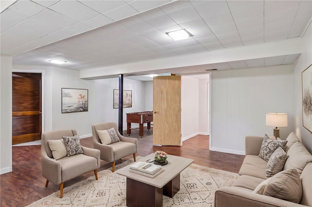 5391 California Ave, Bethel Park, PA 15102