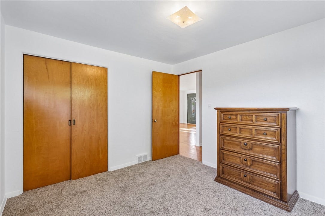5391 California Ave, Bethel Park, PA 15102