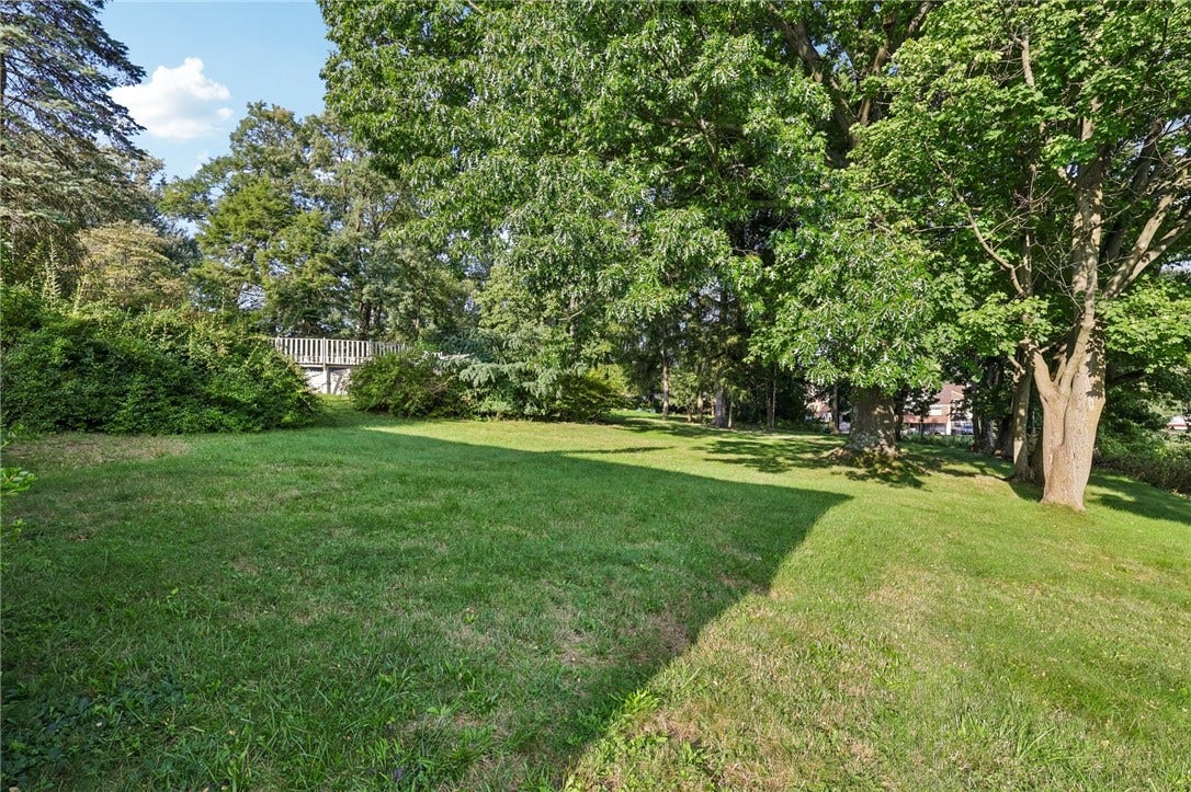 5391 California Ave, Bethel Park, PA 15102