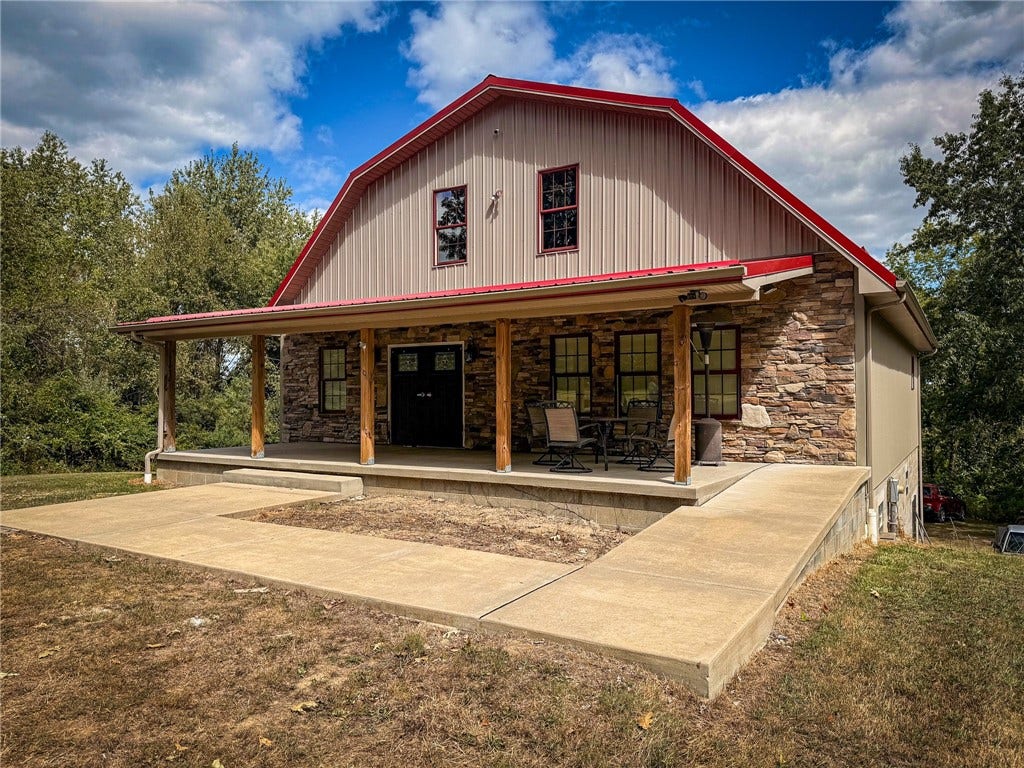 115 Dreher Farm Ln, Butler, PA 16002