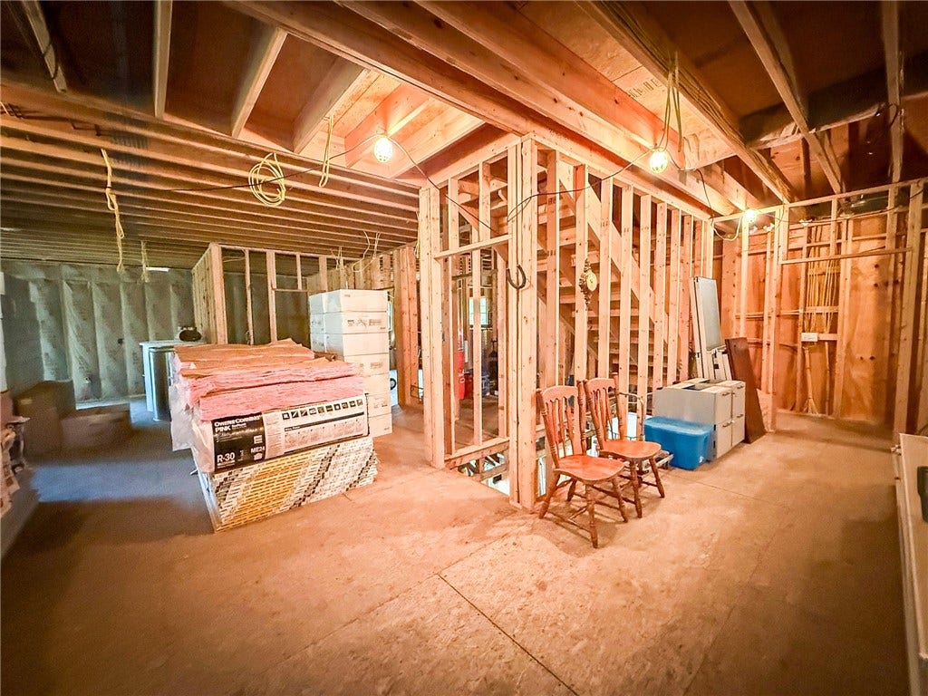 115 Dreher Farm Ln, Butler, PA 16002