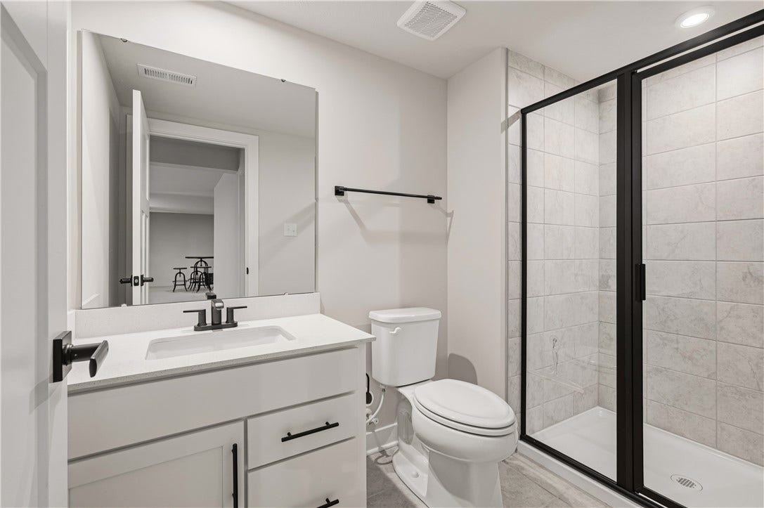 Full bath on main level