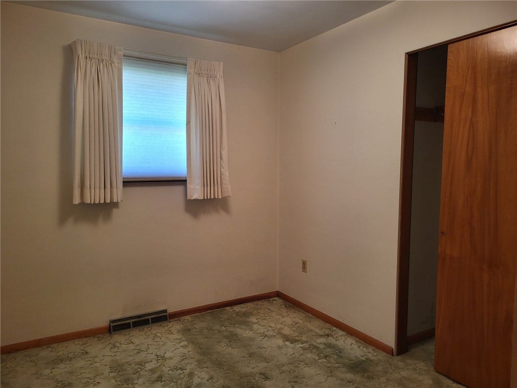 18 Joanne Dr, Latrobe, PA 15650
