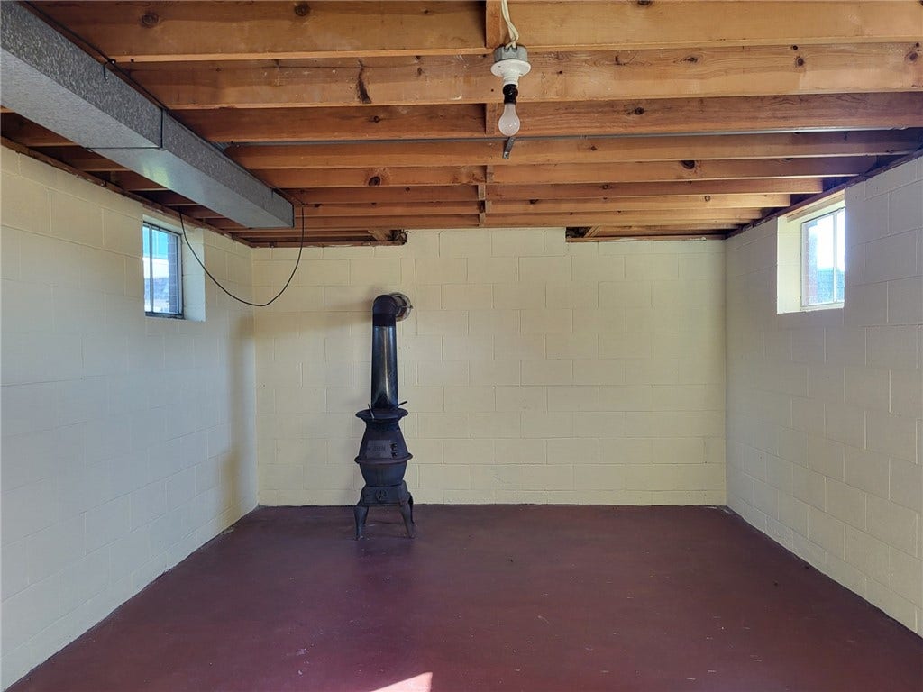18 Joanne Dr, Latrobe, PA 15650