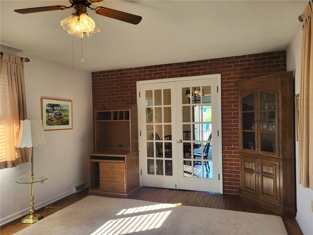 18 Joanne Dr, Latrobe, PA 15650