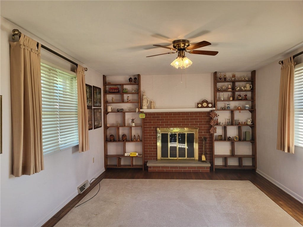18 Joanne Dr, Latrobe, PA 15650
