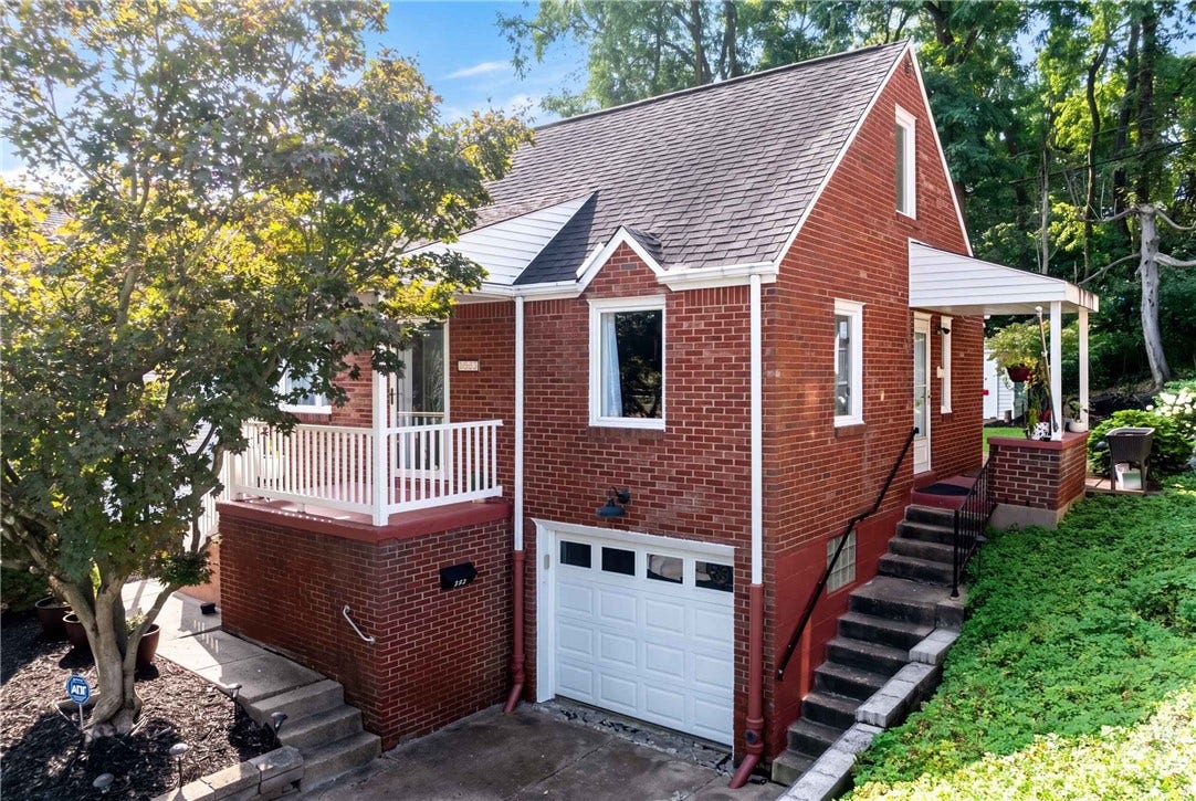 632 Lamarido St, Pittsburgh, PA 15226 632 Lamarido St, Pittsburgh, PA 15226