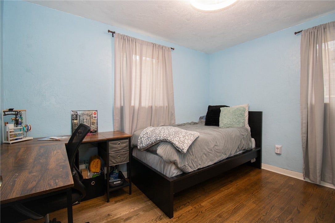 1112 Logan Rd, Bethel Park, PA 15102