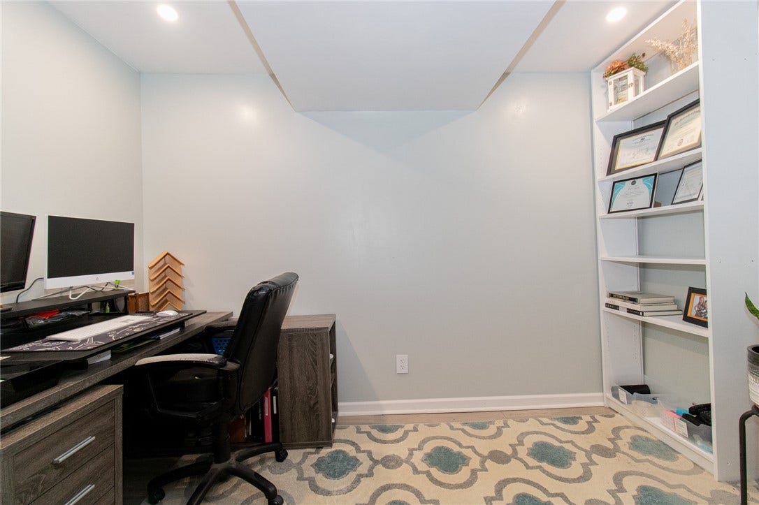 1112 Logan Rd, Bethel Park, PA 15102