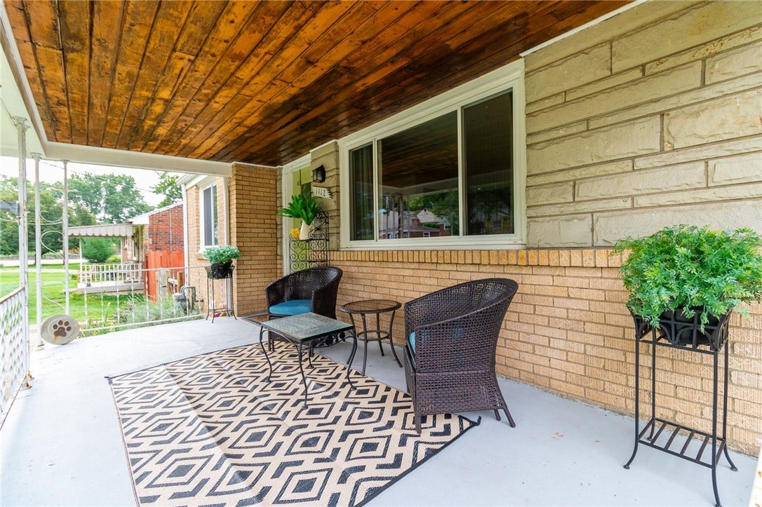 1112 Logan Rd, Bethel Park, PA 15102