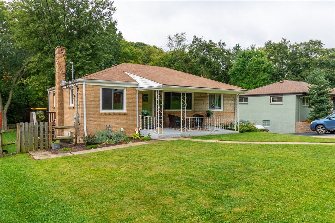 1112 Logan Rd, Bethel Park, PA 15102