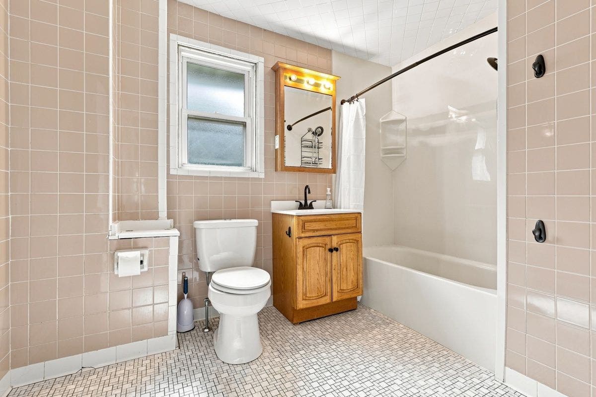 8 5th Street, Pittsburgh, PA 15215 8 5th Street, Pittsburgh, PA 15215