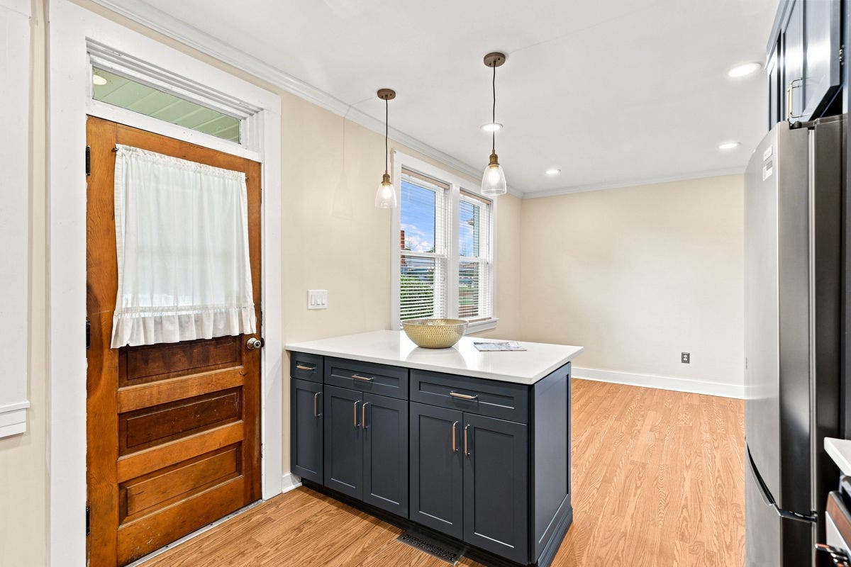 8 5th Street, Pittsburgh, PA 15215 8 5th Street, Pittsburgh, PA 15215