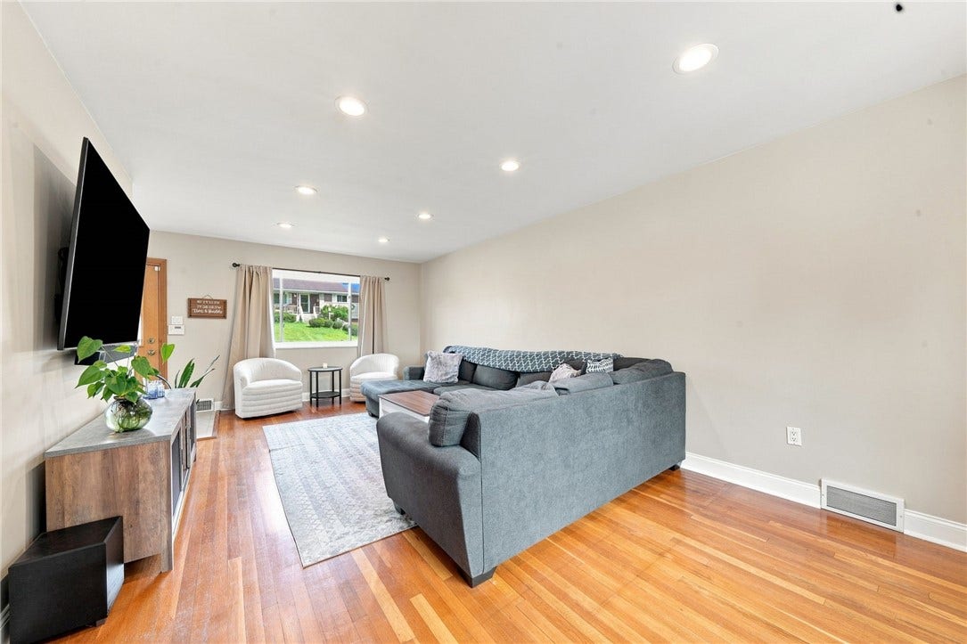 224 Elbe Dr, Pittsburgh, PA 15209 224 Elbe Dr, Pittsburgh, PA 15209