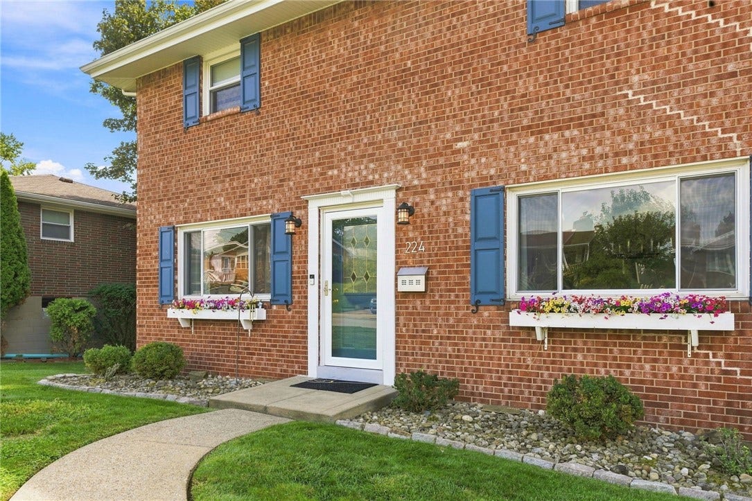 224 Elbe Dr, Pittsburgh, PA 15209 224 Elbe Dr, Pittsburgh, PA 15209