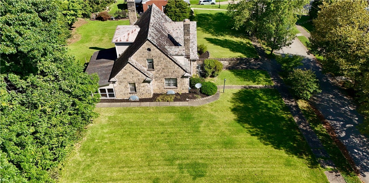 51 LINDEN PL, Uniontown, PA 15401