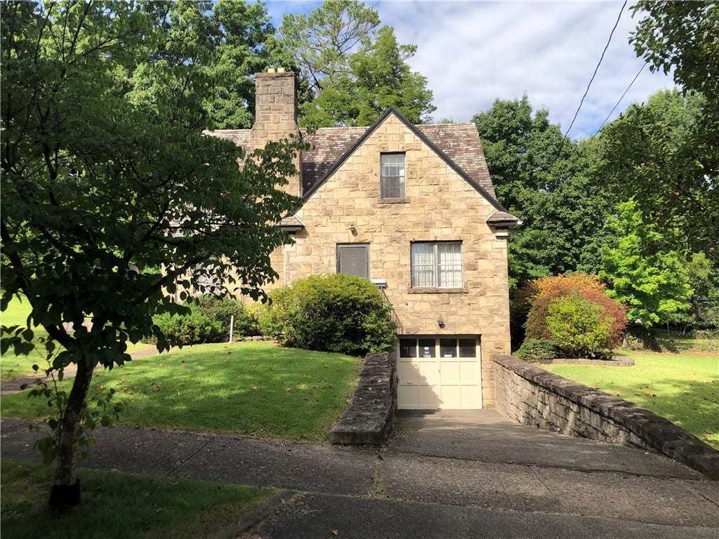 51 LINDEN PL, Uniontown, PA 15401