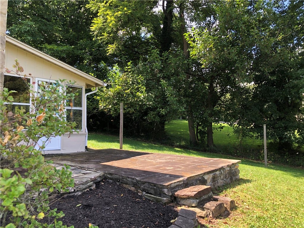 51 LINDEN PL, Uniontown, PA 15401