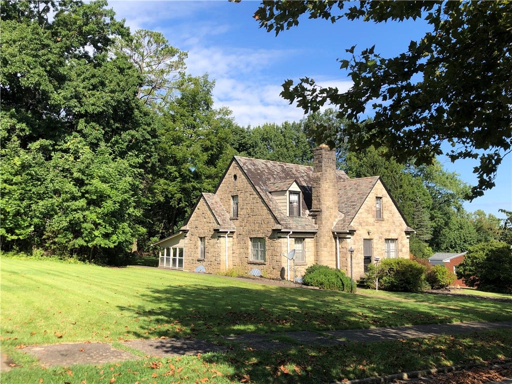 51 LINDEN PL, Uniontown, PA 15401