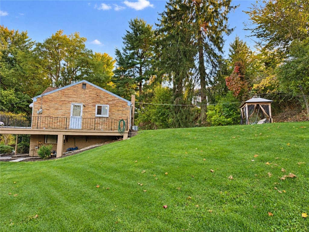 2007 Hillcrest St, Bethel Park, PA 15102