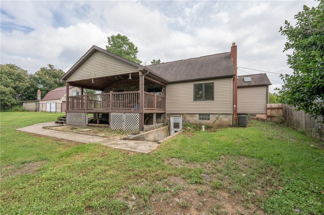 426 Dick Station Rd, Irwin, PA 15642