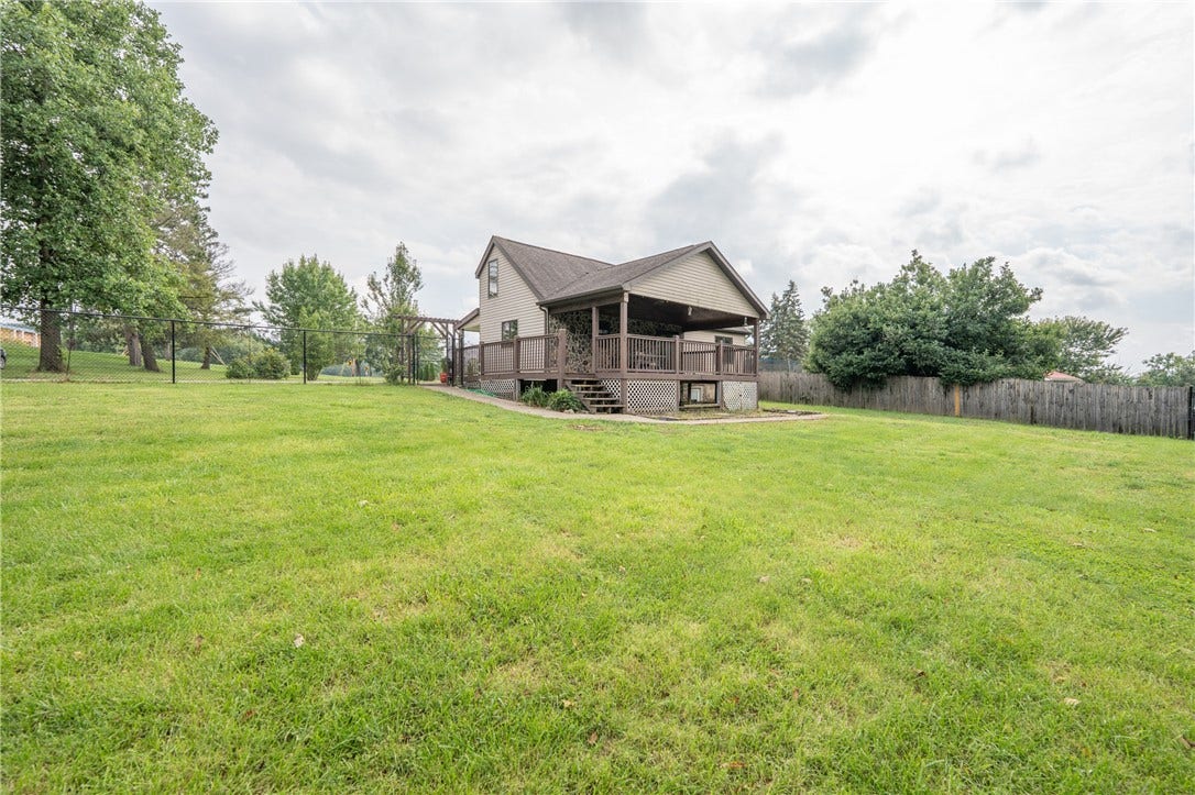 426 Dick Station Rd, Irwin, PA 15642