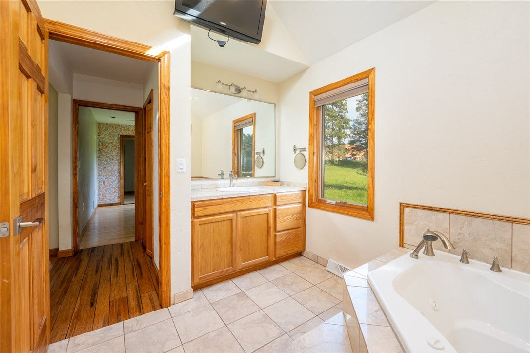 426 Dick Station Rd, Irwin, PA 15642