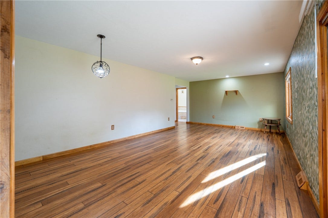 426 Dick Station Rd, Irwin, PA 15642