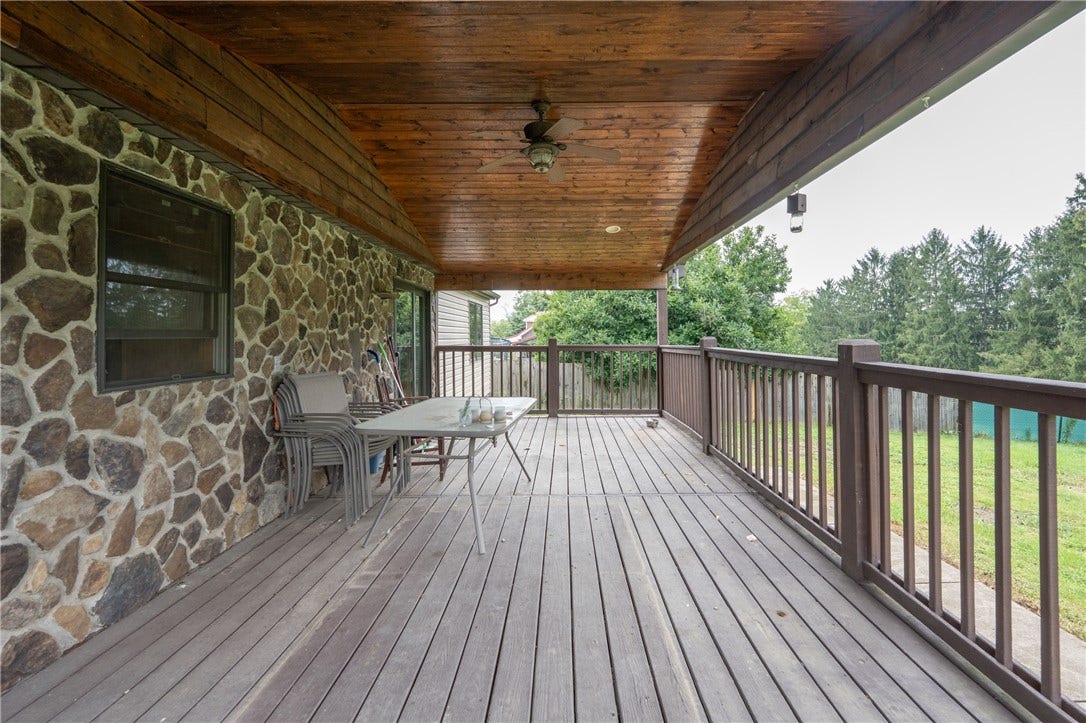 426 Dick Station Rd, Irwin, PA 15642