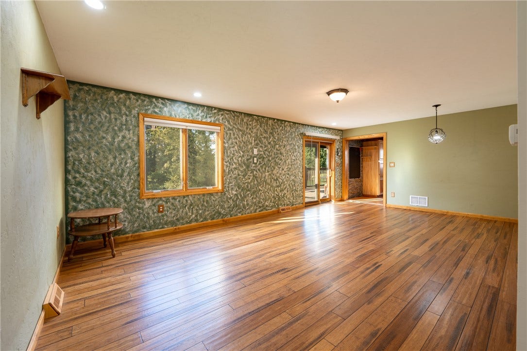 426 Dick Station Rd, Irwin, PA 15642