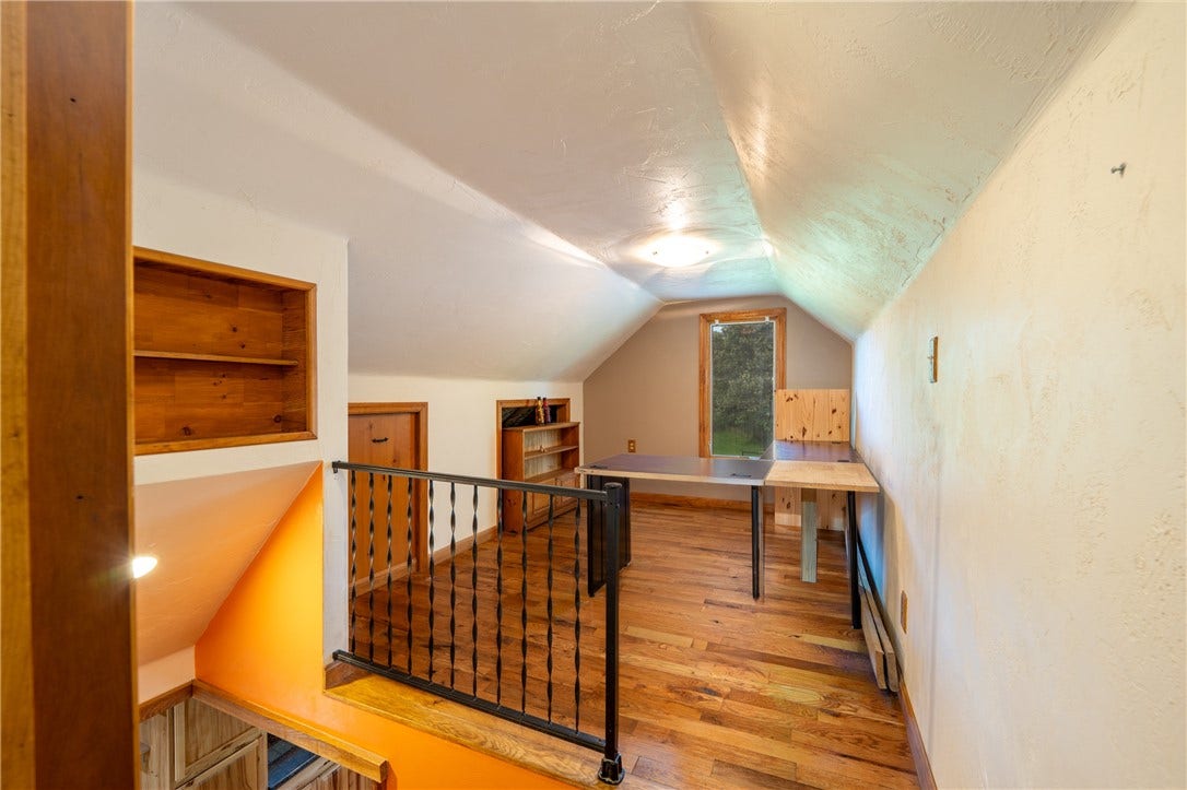 426 Dick Station Rd, Irwin, PA 15642