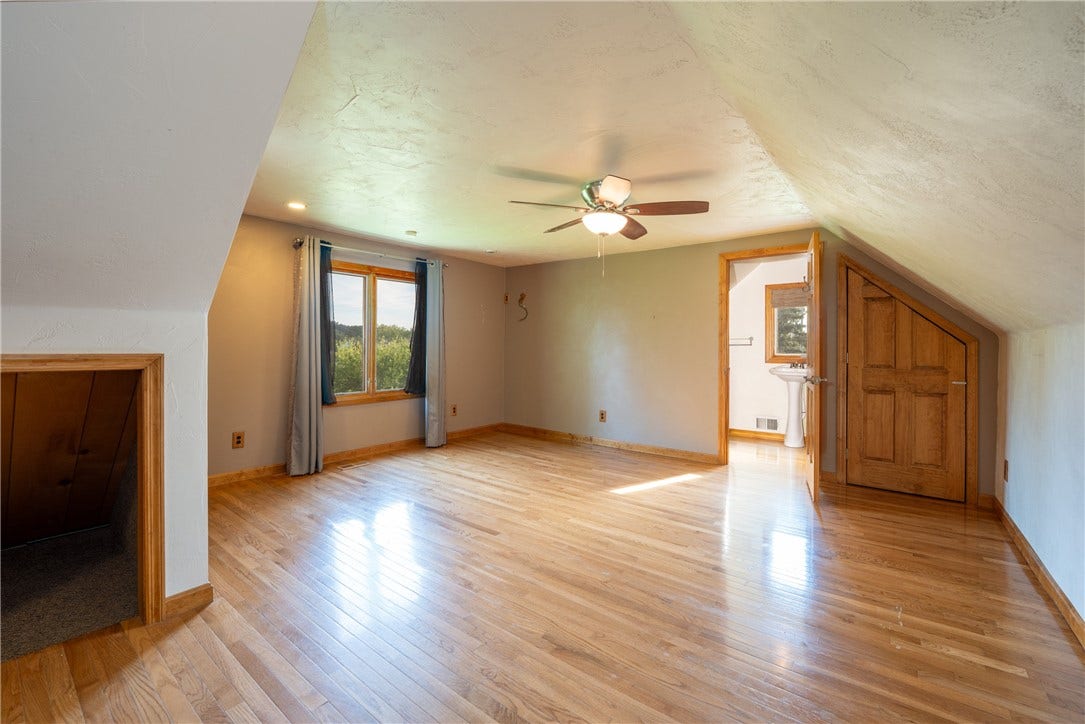 426 Dick Station Rd, Irwin, PA 15642