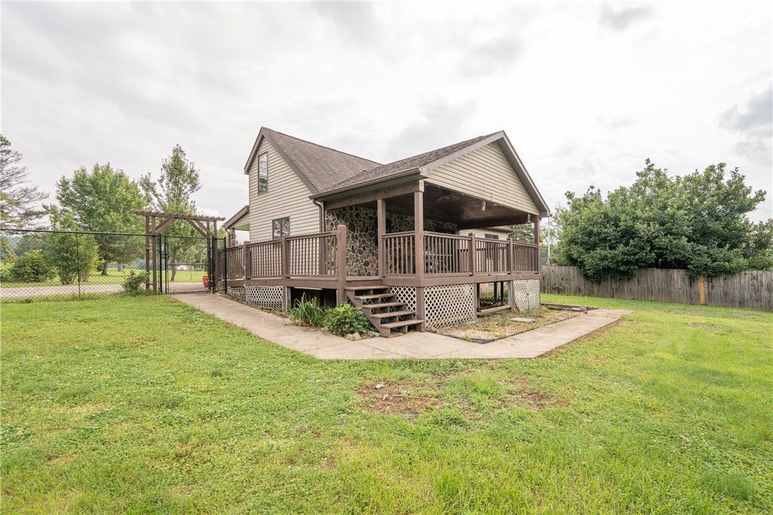 426 Dick Station Rd, Irwin, PA 15642