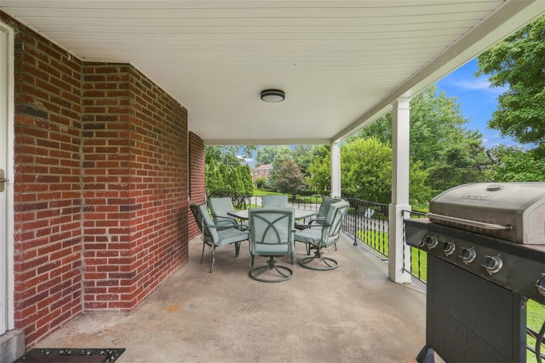 Side porch