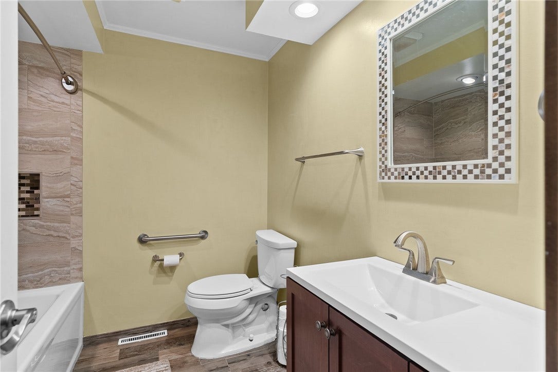 114 Kuchinic St., Venetia, PA 15367