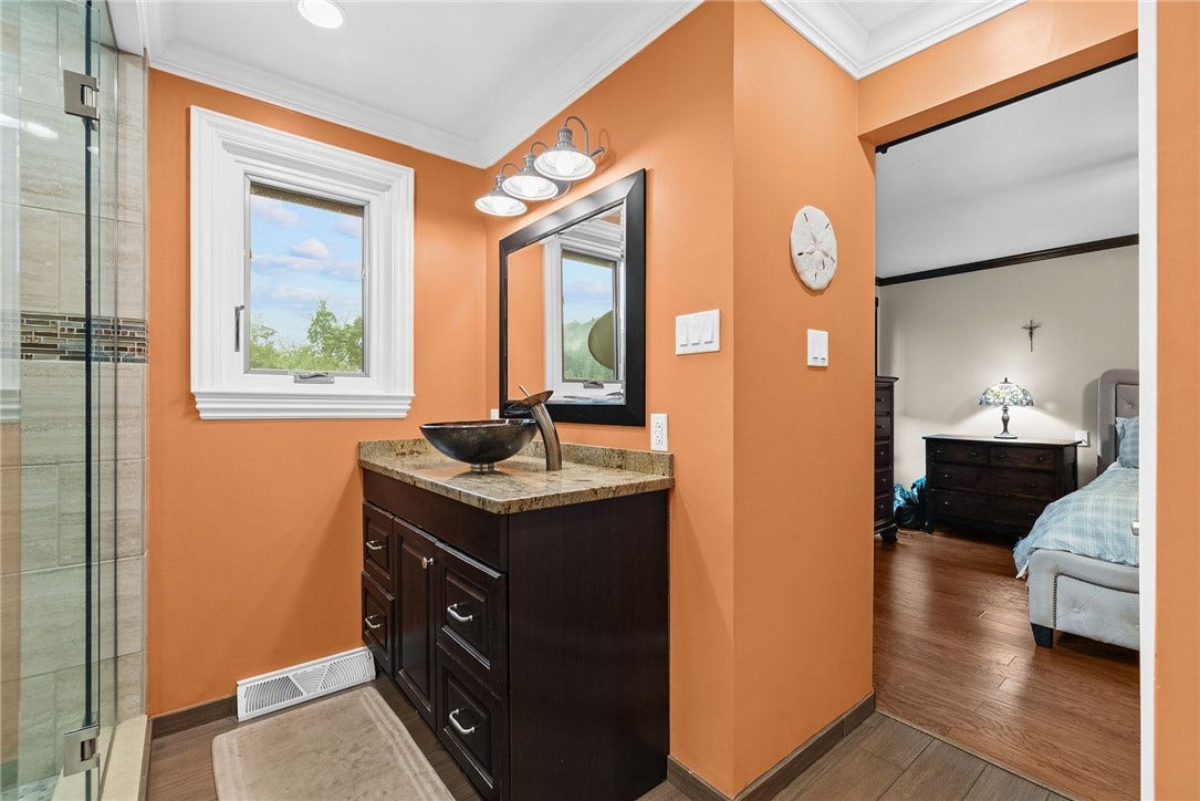 114 Kuchinic St., Venetia, PA 15367