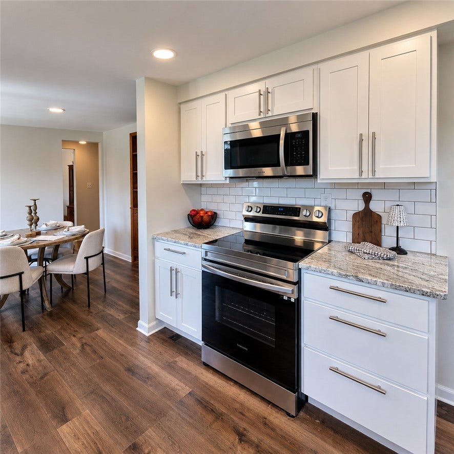 6 Greenview Dr, Mc Kees Rocks, PA 15136