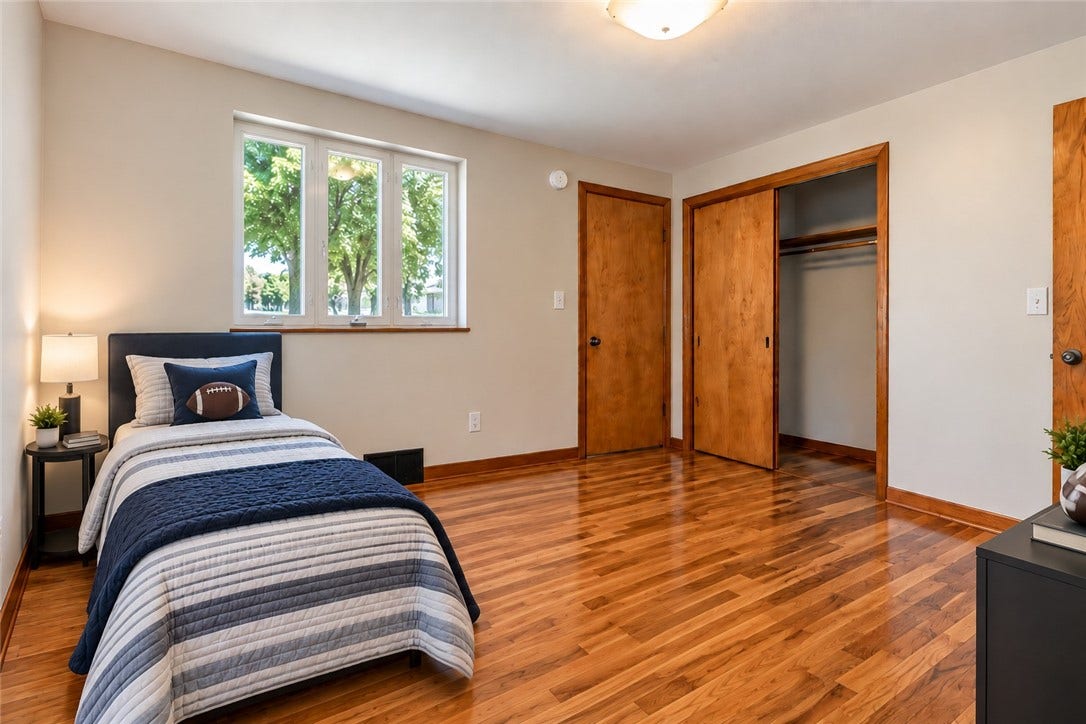 6 Greenview Dr, Mc Kees Rocks, PA 15136